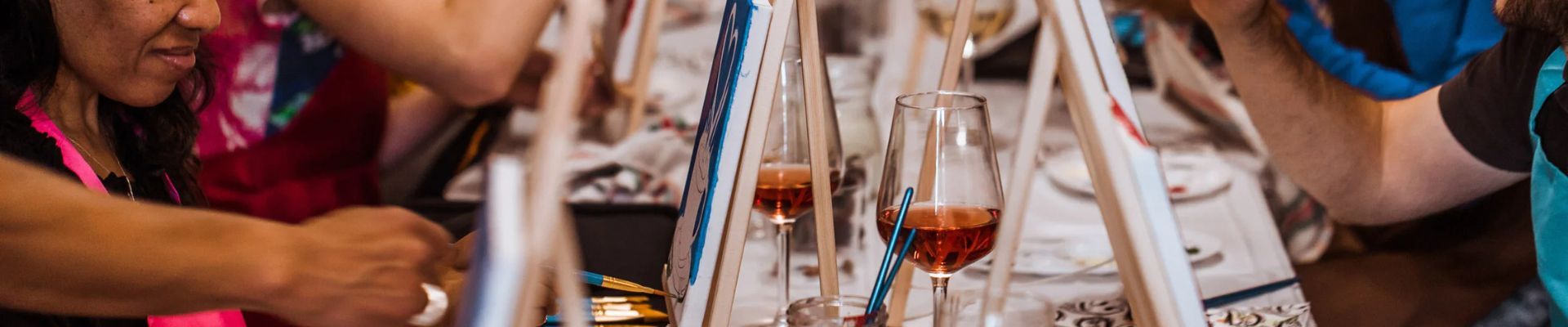 Taller Drink and Paint